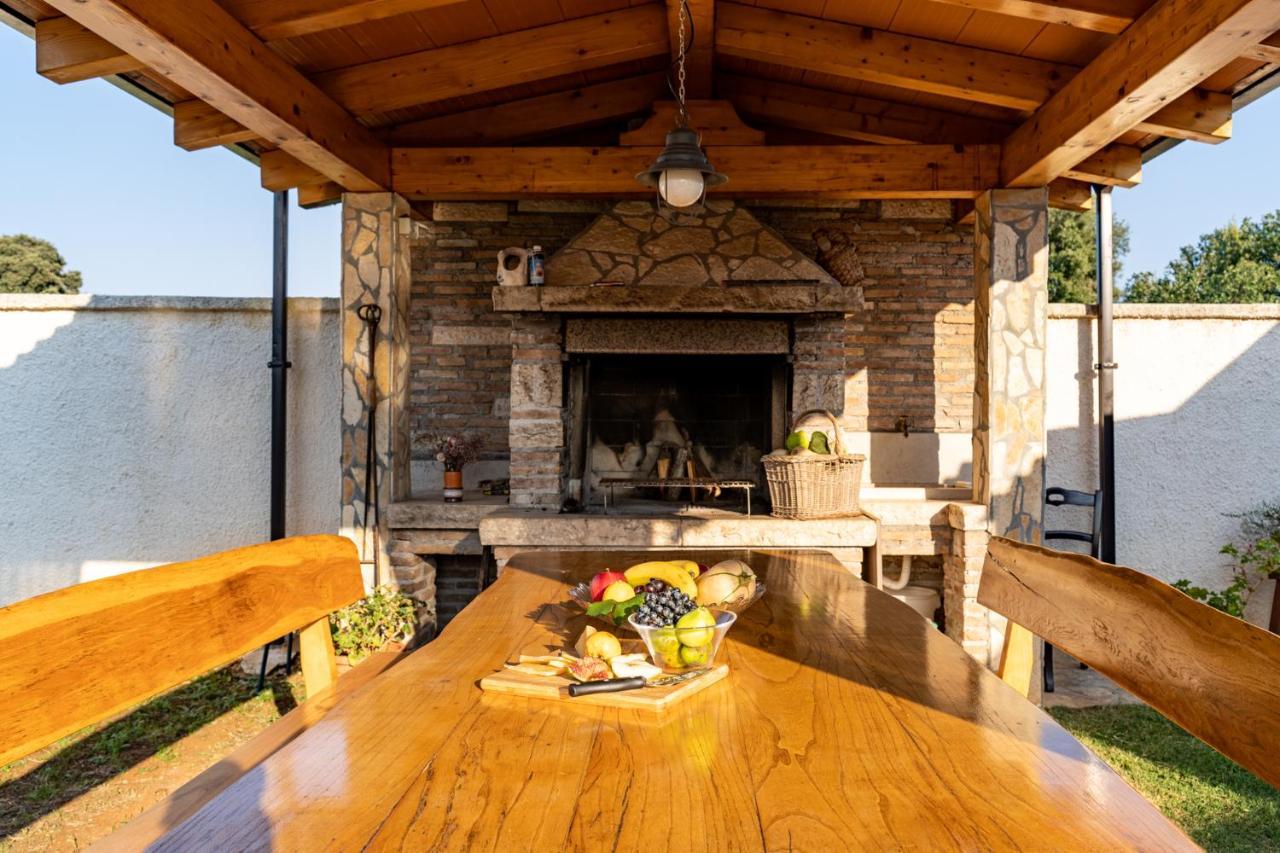 Holiday Home Kerniat بولا المظهر الخارجي الصورة